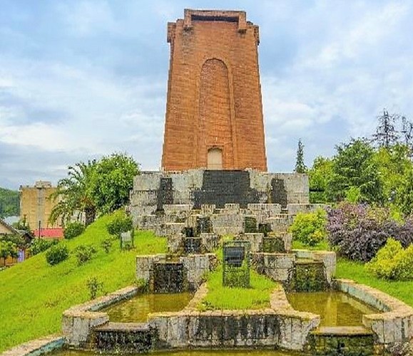 موزه چای و آرامگاه کاشف السلطنه را بشناسید